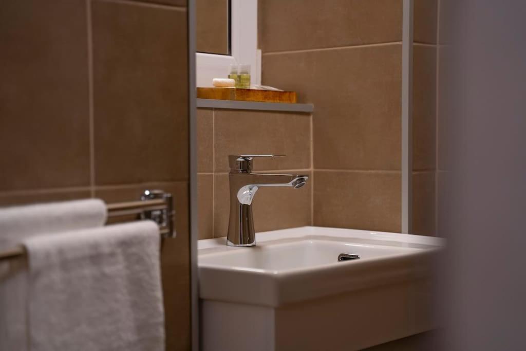 Coban Residence - A3 - Scandinavian Apartment Braşov Esterno foto