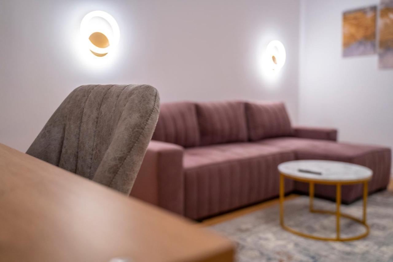 Coban Residence - A3 - Scandinavian Apartment Braşov Esterno foto